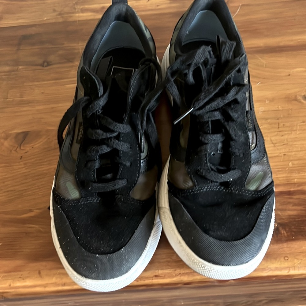 Vans low cut ultra range. Brand New